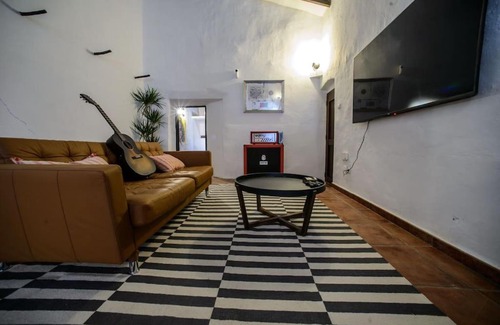 Chinorlet House | LA SIERRA CASA - Beautiful villa with huge garden swimming pool and games room