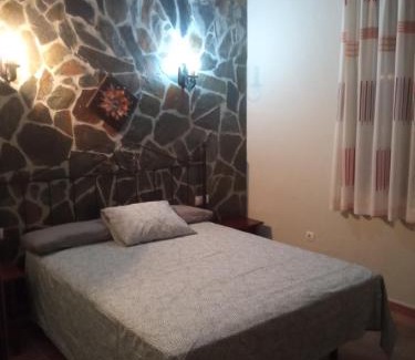 Ardales House | La solana de turon. El pino