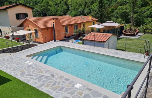 Casarza Ligure House | "LA SOPPRESSA" WITH HEATED POOL