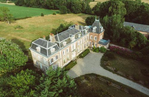 Quesnoy-le-Montant Apartment | La Souveraine - Cottage - Château Le Bas Bleu