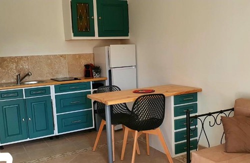 Sabran Apartment | La studio Sabranais