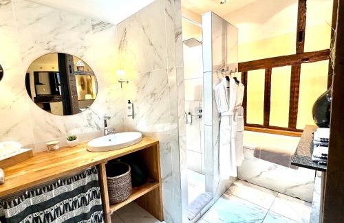 Chalons-en-Champagne Apartment | LA SUITE 48