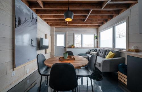 Murdochville House | La Suite 608 - Loft Luxueux, sauna et montagnes