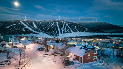 Murdochville House | La Suite 608 - Loft Luxueux, sauna et montagnes
