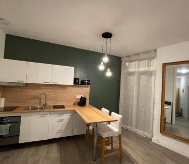 Montauban Apartment | La Suite 82