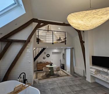 Ay Bed & Breakfast | La Suite Arbane SPA & sauna - Avarum