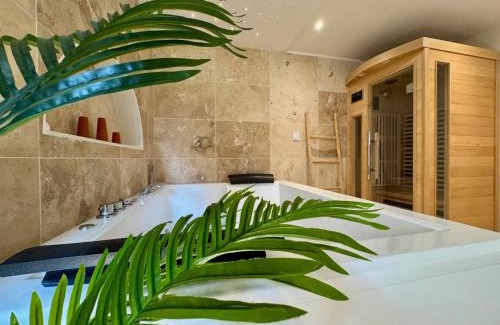 Quimper Apartment | La Suite Balinaise