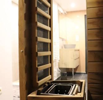 Lobbes Apartment | La Suite d'Ondine