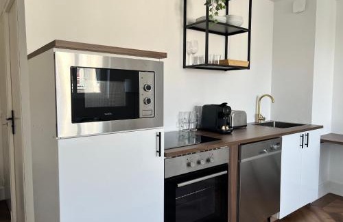 Arras Apartment | La suite - King bed - Spacieux - Calme