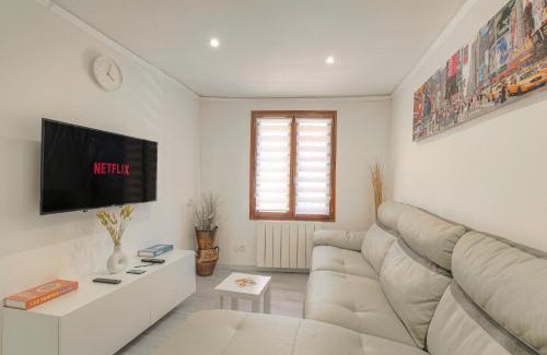 Neuville-sur-Saone House | La Suite Neuvilloise