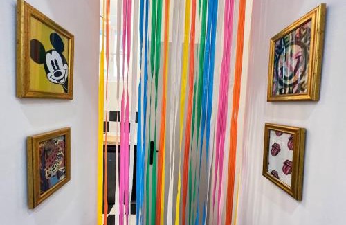 Le Camas Apartment | La Suite PopArt - Baignoire - Lit Rond