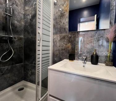 Corbeil-Essonnes Apartment | La Suite - Romantique & Spa