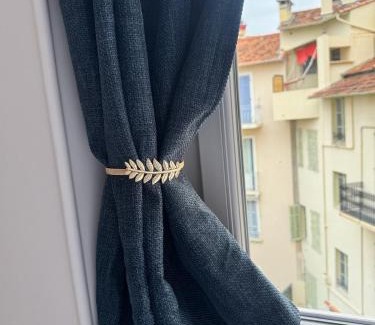 Riou - Petit Juas - Av de Grasse Apartment | La Suquette cosy 3 pieces