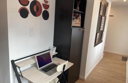 Montlucon Apartment | La Symphonie - Cosy - Climatisation - Proche Gare