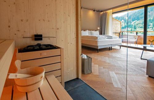 Santa Cristina Val Gardena Hotel | La Tambra - Hotel Lodge