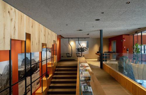 Santa Cristina Val Gardena Hotel | La Tambra - Hotel Lodge
