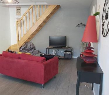 Sorcy-Saint-Martin House | La Tanière