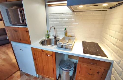 Bagneres-de-Luchon Apartment | La Tanière, T2 duplex, centre Luchon, 4 personnes, wifi, 3ème étage