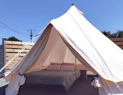 Sigournais Other | La tente de l'atelier de la Gare