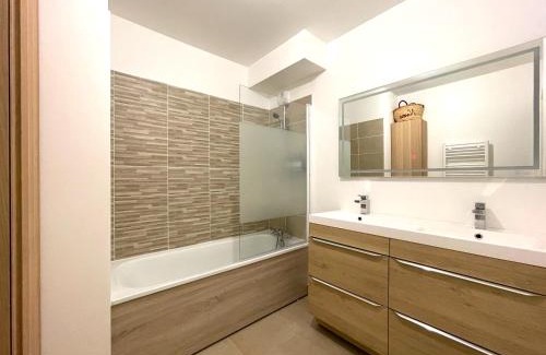 Bagneux Apartment | La Terracotta Paris 8 min