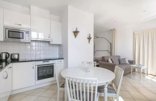 Notre-Dame Apartment | La Terrasse de Mademoiselle