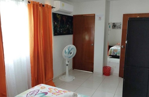 El Bosque Bed & Breakfast | La Terraza De Estella, doble room, shared kitchen, best 360° view rooftop!nn