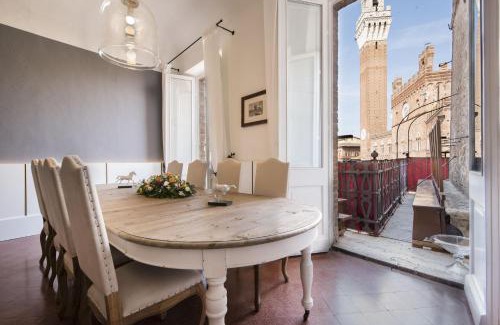 Siena Historical Center House | La Terrazza Sul Campo-Rooms Only