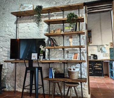 Munas House | La Torre Guest House
