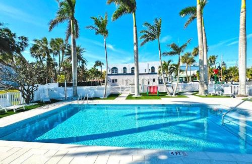 Pass-a-Grille Historic District Apartment | La Tortuga Historic Pass A Grille St Pete Beach 6