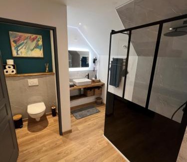Eclans-Nenon Bed & Breakfast | La Tour Carrée
