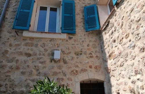 Bargemon Apartment | La tour des remparts