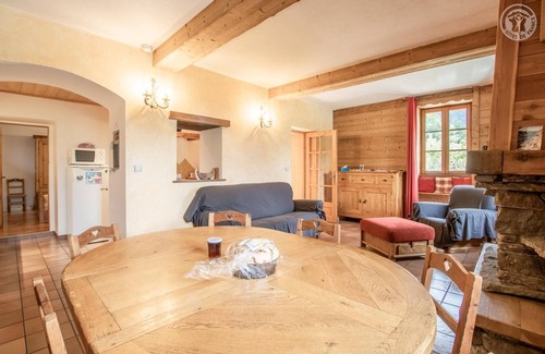 Saint-Martin-d'Arc House | LA Tour - St-martin-d'arc