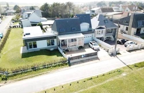Hermanville-sur-Mer House | La vague salée