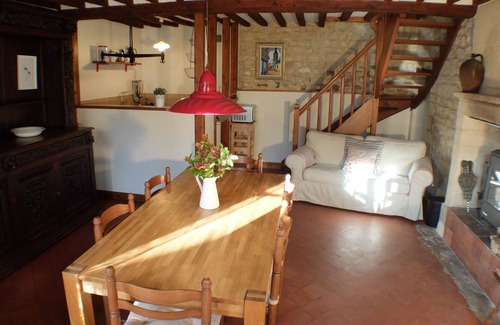 Sainte-Honorine-des-Pertes Apartment | La Vallée II within walking distance of the sea