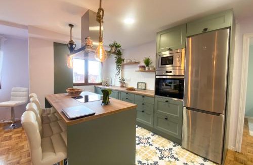 Distrito Sur Apartment | La Veiguela de Gijón II, con plaza de garaje y jacuzzi incluido