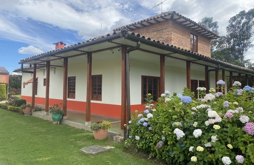 Zipaquira House | LA VERBENA:FAMILY AND FRIENDS VACATION COLONIAL HOME