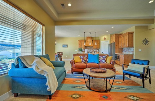 La Verkin House | La Verkin Home w/Hot Tub, Kayaks, & Bikes!