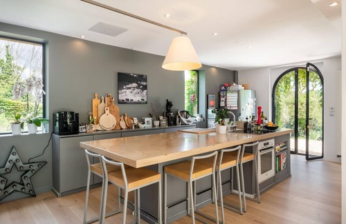 Saint-Cyr-au-Mont-d'Or Villa | La Verrière, amazing familiy house