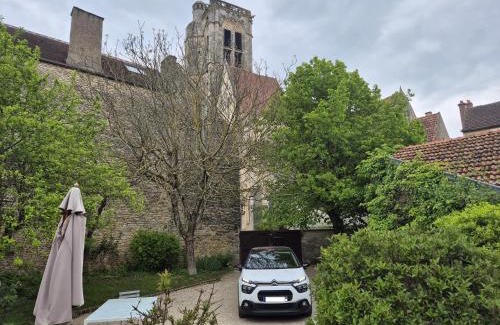 Noyers-sur-Serein House | La Victoire de Noyers