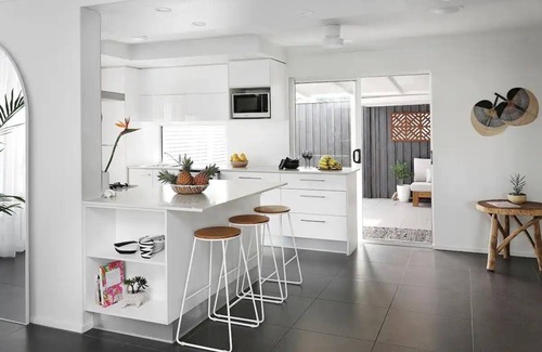 Mooloolaba House | 'La Vida' Mooloolaba - Just Steps To The Beach