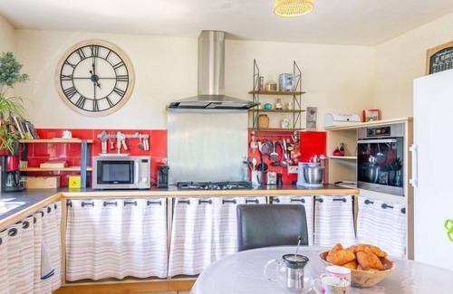 Lanhouarneau House | La Vie en Rose by Interhome