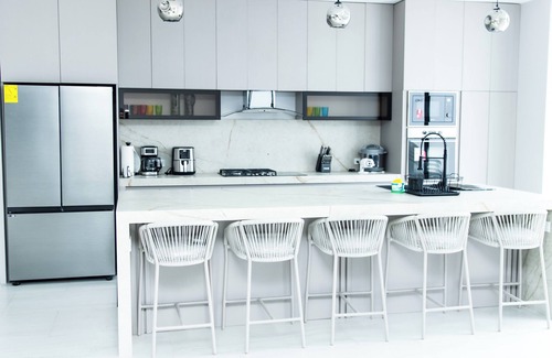 Punta Blanca House | La Vie Es Belle Beach House