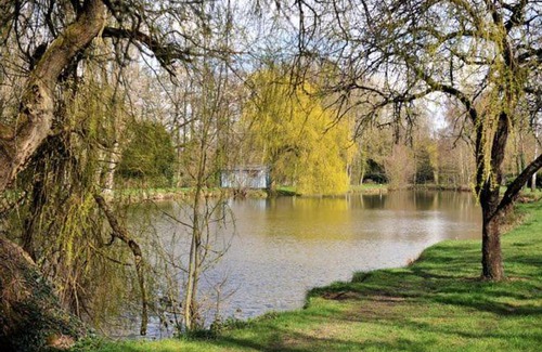 Saint-Georges-sur-Eure Apartment | La vie là