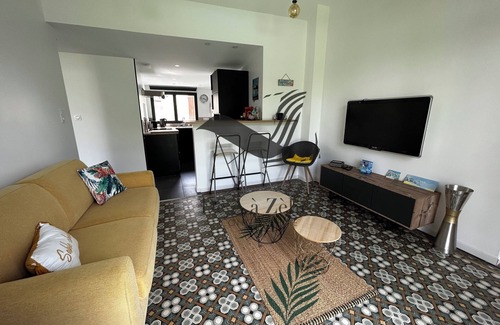 Port-des-Barques House | La Vieve - With private in-ground pool, just a stone's throw from the ocean