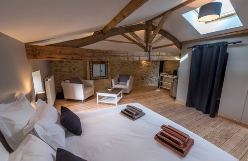Sainte-Colombe Bed & Breakfast | La Vigneraie de Laura
