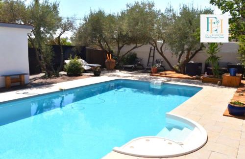 Saint-Bauzille-de-Montmel Villa | La Villa des Garrigues