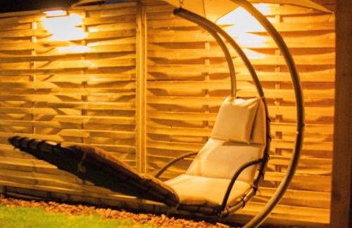 Montigny-Lencoup Villa | La Villa Aliénor - Spa et Cinéroom