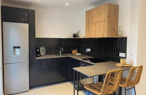 Perpignan House | La villa au palmier - 10bed, 2bath, roof terrace