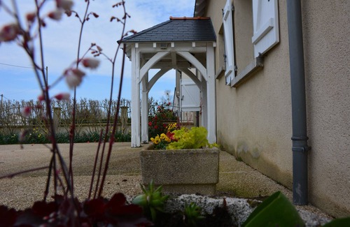 Varennes sur Loire House | La Villa Bernard: with friends or family