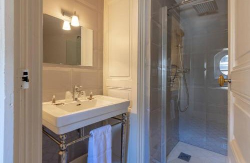 Limoges Apartment | La Villa Beaupeyrat - Apparthôtels de charme dans bâtisse de caractère à 400m du cœur de ville de Limoges